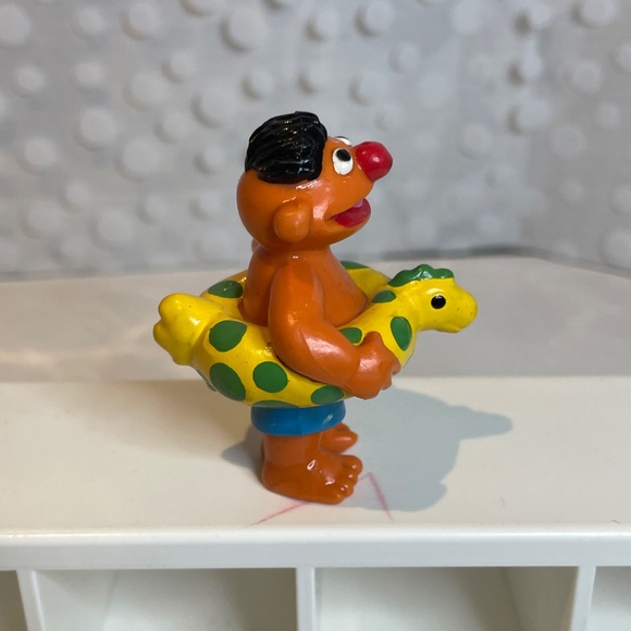 💕3 for $10- Vintage Sesame Street Ernie figure - Picture 4 of 6